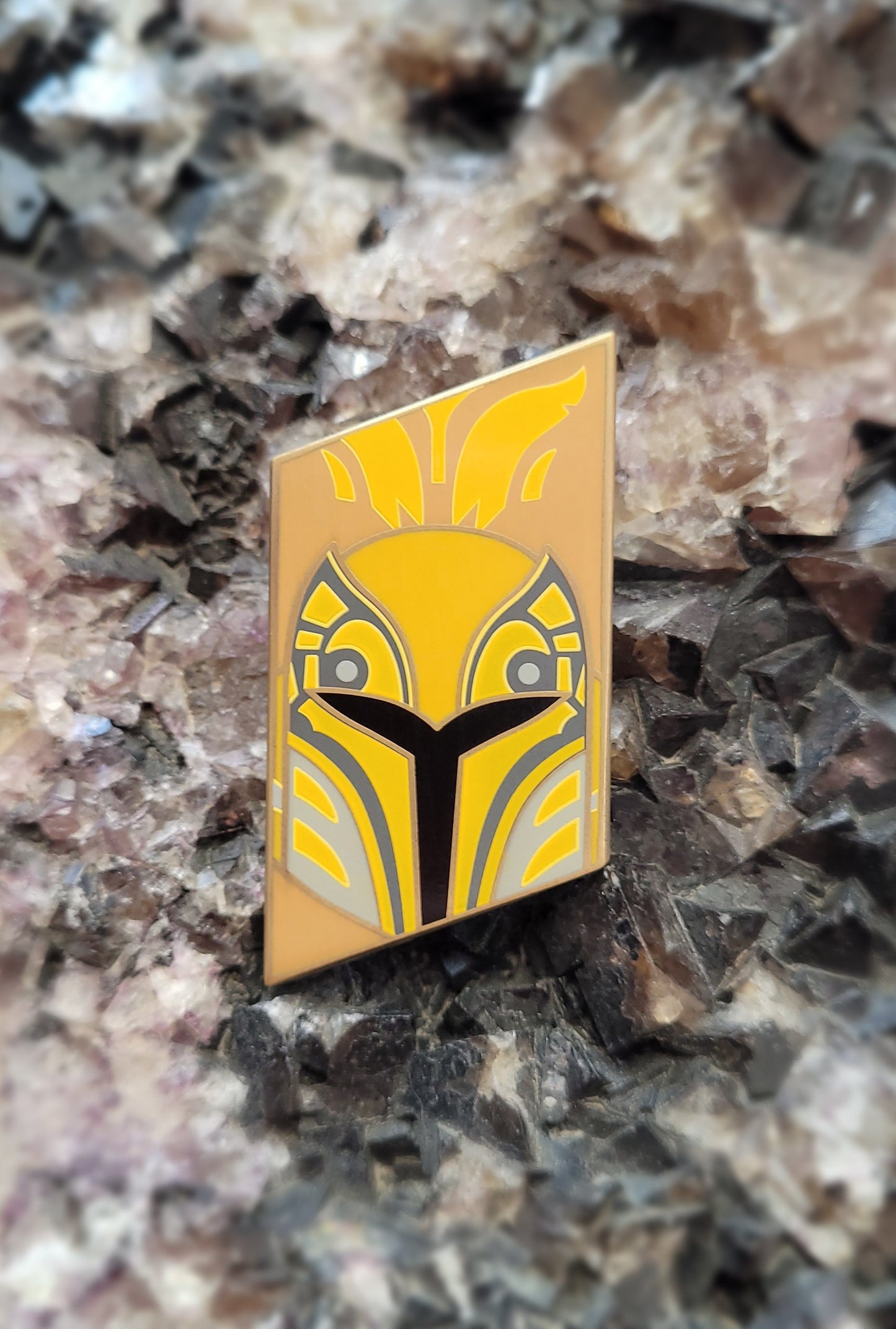 Ursa Wren Pin