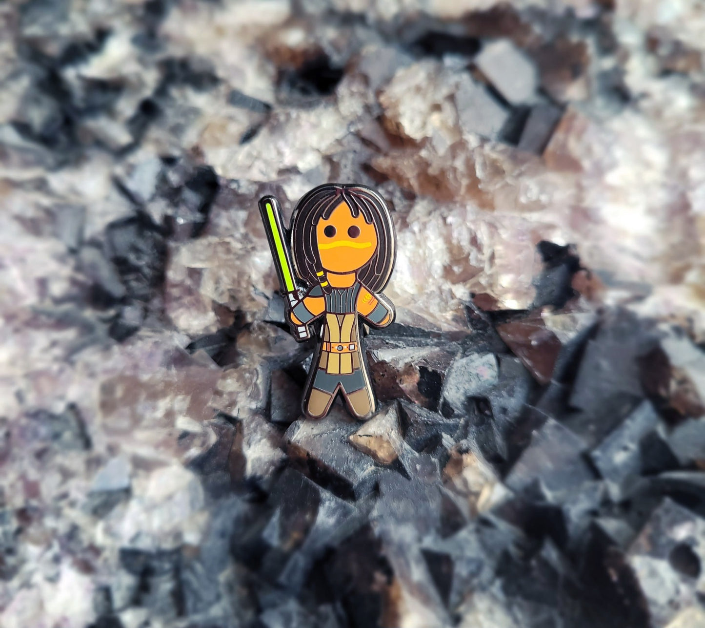 Mini Quinlan Vos Pin